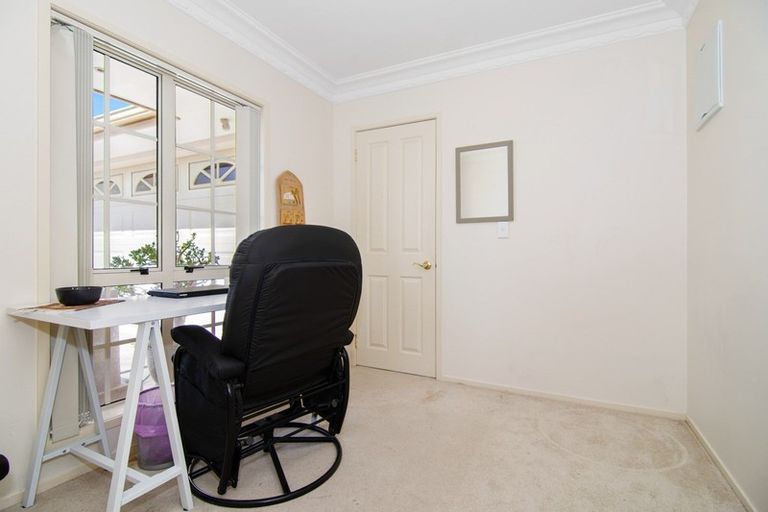 Photo of property in 17 Azure Place, Huntington, Hamilton, 3210