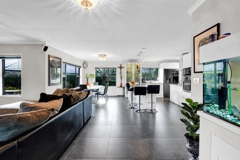 Photo of property in 40 Redwood Crescent, Hurdon, New Plymouth, 4310