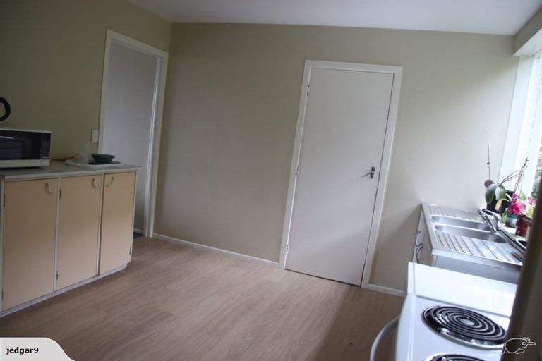 Photo of property in 1/9 Pemberton Avenue, Bayview, Auckland, 0629