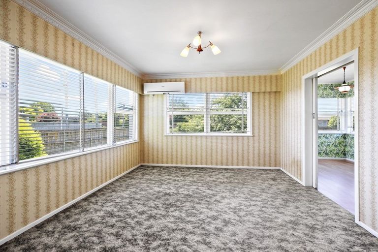 Photo of property in 2 Mears Road, St Andrews, Hamilton, 3200