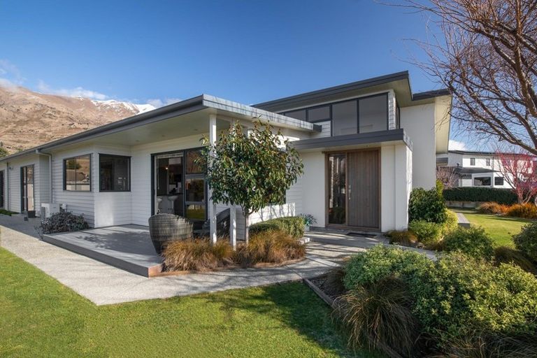 Photo of property in 40 Kelliher Drive, Wanaka, 9305