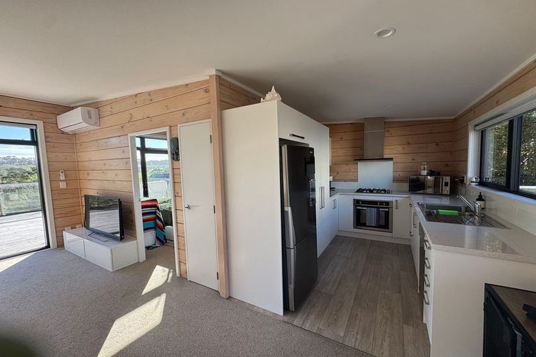 Photo of property in 25 Hull Road, Waitoki, Kaukapakapa, 0871