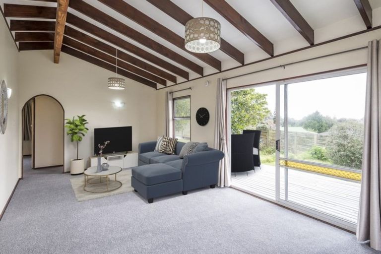 Photo of property in 9 Freyberg Crescent, Waikanae Beach, Waikanae, 5036
