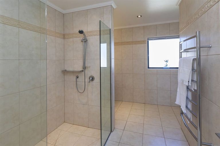 Photo of property in 5 Elmwood Road, Strowan, Christchurch, 8052