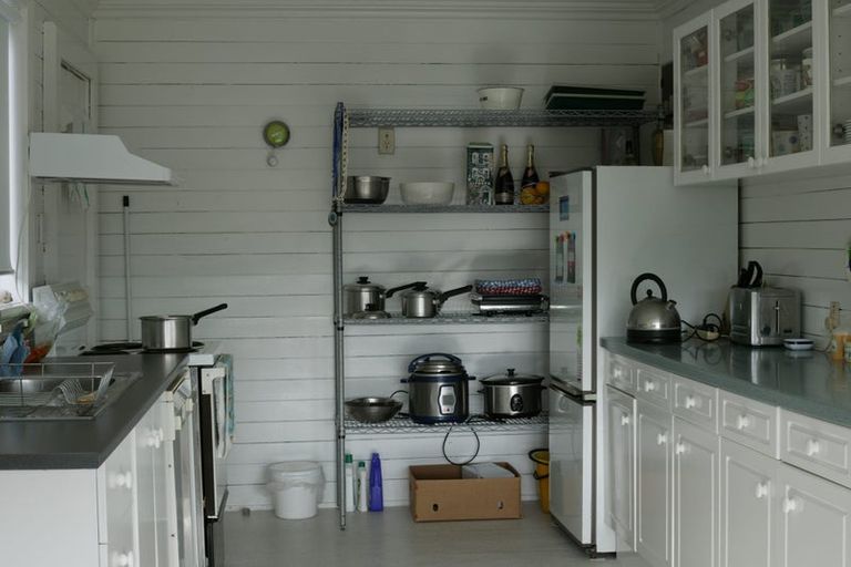 Photo of property in 26 Nigel Road, Browns Bay, Auckland, 0630