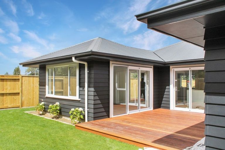 Photo of property in 29 Freedom Drive, Kelvin Grove, Palmerston North, 4414