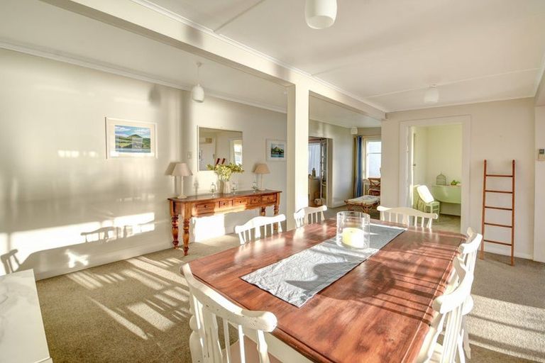 Photo of property in 35 Oxley Crescent, Broad Bay, Dunedin, 9014