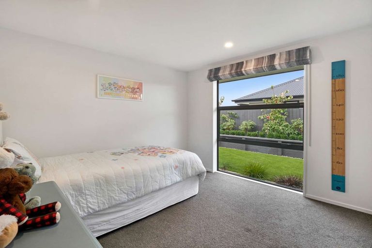 Photo of property in 40 Andesite Drive, Rolleston, 7614