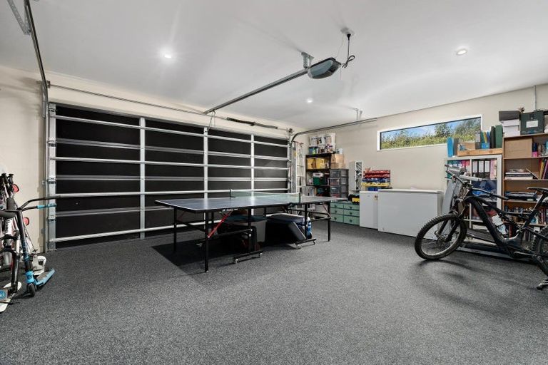 Photo of property in 28 Minaret Ridge, Wanaka, 9305