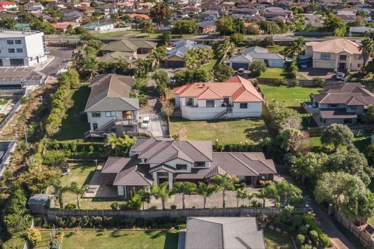 Photo of property in 14g Baulcomb Parade, Windsor Park, Auckland, 0632