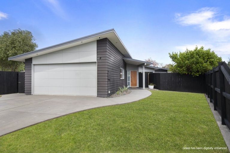 Photo of property in 14 Millbrook Place, Ashhurst, 4810