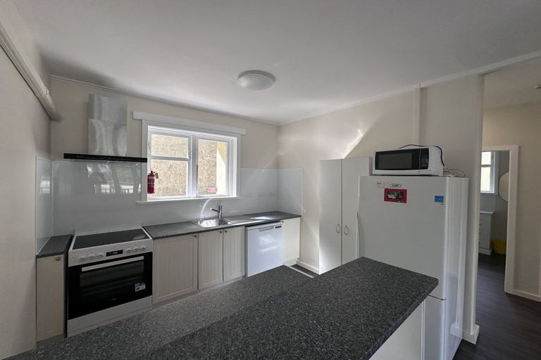 Photo of property in 3/20 Saint Michaels Crescent, Kelburn, Wellington, 6012