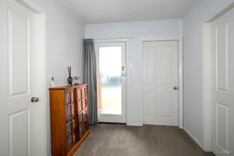 Photo of property in 24 Rhodes Street, Waimate, 7924