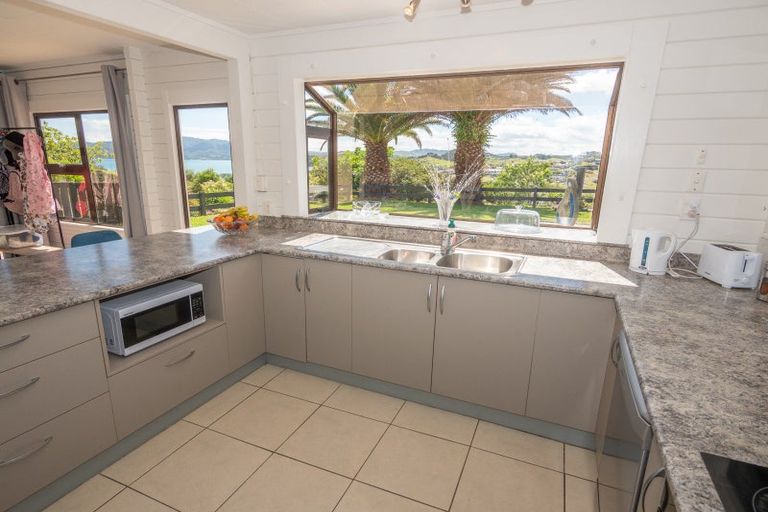 Photo of property in 8 Haekaro Lane, Cable Bay, 0420