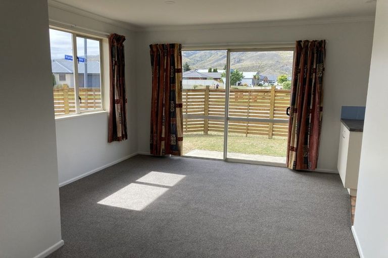 Photo of property in 2 Fenwick Crescent, Cromwell, 9310