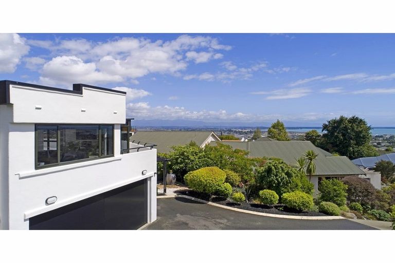 Photo of property in 16 Windleborn Place, Richmond, 7020