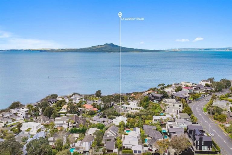 Photo of property in 7a Audrey Road, Takapuna, Auckland, 0620