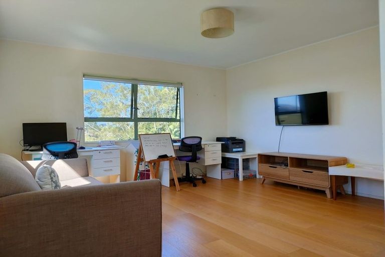 Photo of property in 14 Bedford Street, Te Atatu South, Auckland, 0610