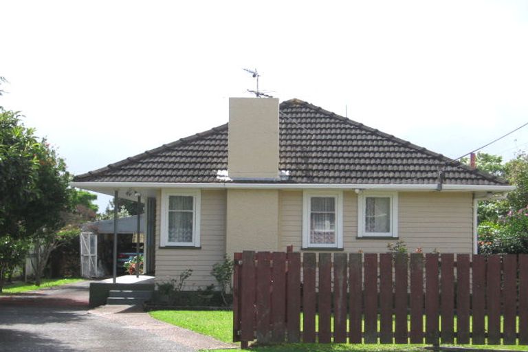 Photo of property in 40 Edwards Avenue, Henderson, Auckland, 0610