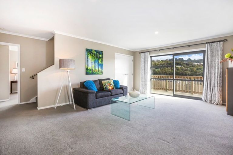 Photo of property in 16 Bluejacket Place, Whitby, Porirua, 5024