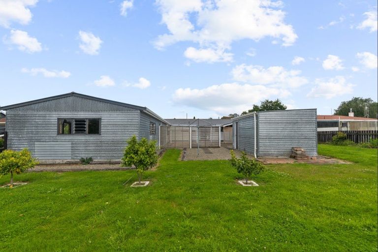 Photo of property in 44 Fox Street, Woodville, 4920