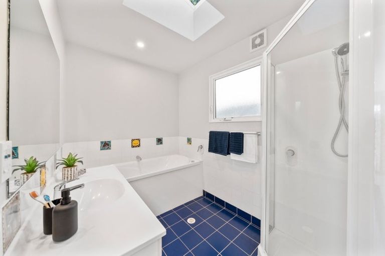 Photo of property in 88 Lohia Street, Khandallah, Wellington, 6035