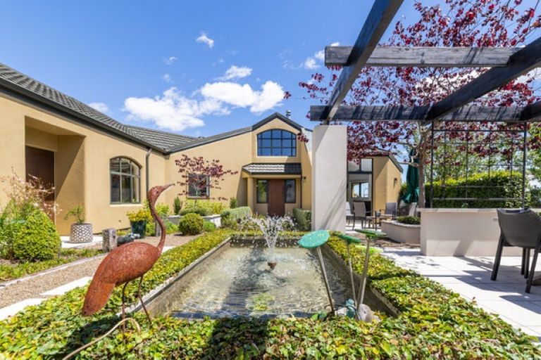 Photo of property in 100 Kopanga Road, Havelock North, 4130