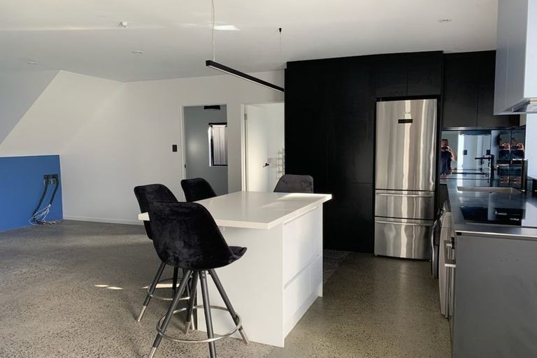 Photo of property in 52 Kirby Street, Glendene, Auckland, 0602