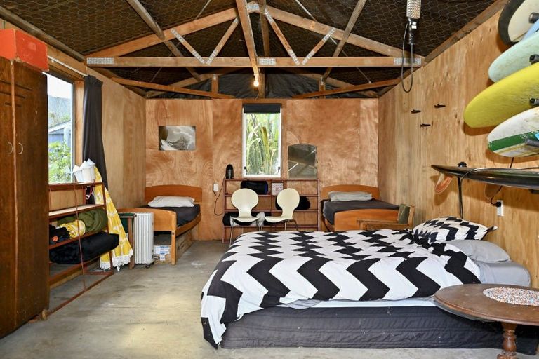 Photo of property in 8 Katrin Place, Mahia, 4198