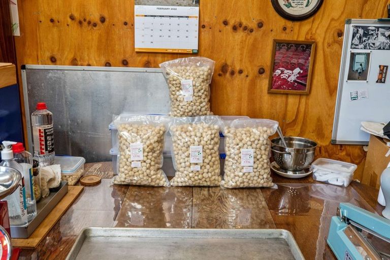 Photo of property in 882 South Head Road, South Head, Helensville, 0874