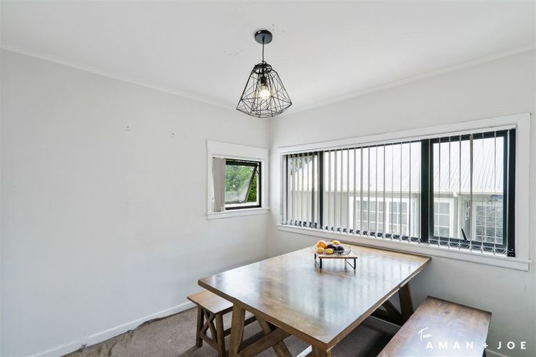 Photo of property in 22 Netherlands Avenue, Kelston, Auckland, 0602
