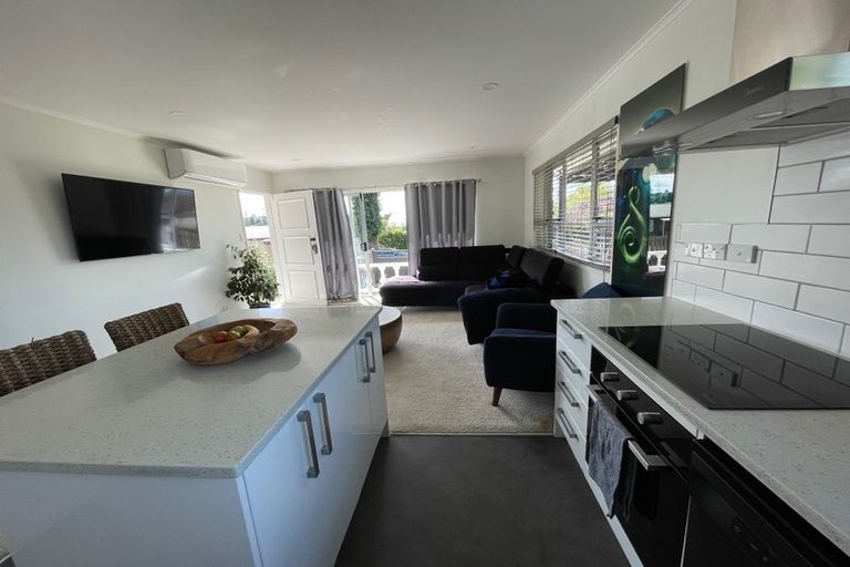 Photo of property in 1/2 Palm Court Drive, Glen Eden, Auckland, 0602