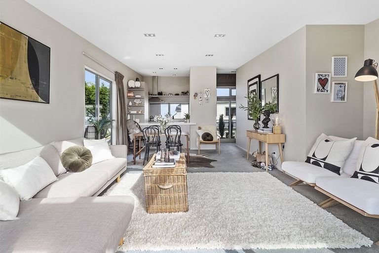 Photo of property in 37a Gurkha Crescent, Khandallah, Wellington, 6035