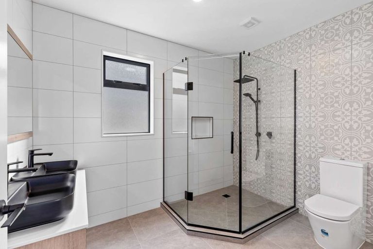 Photo of property in 6 Trevor Mcmiken Drive, Patumahoe, 2679