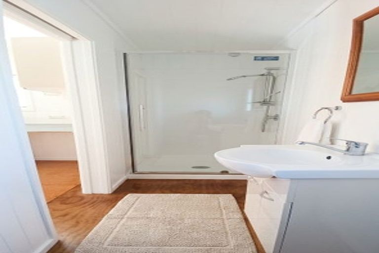 Photo of property in 13 Killarney Avenue, Torbay, Auckland, 0630