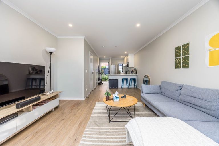 Photo of property in 2/125b Metcalfe Road, Ranui, Auckland, 0612