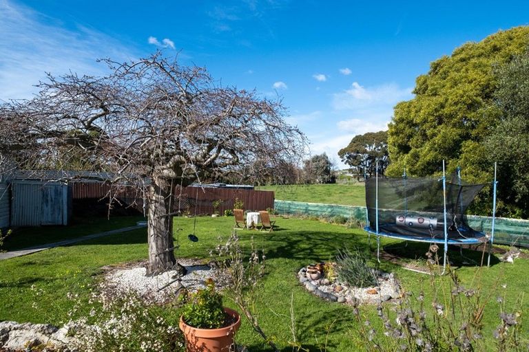 Photo of property in 60 Shrimpton Road, Haumoana, 4102