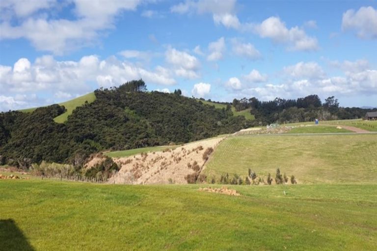 Photo of property in 4 Fernbird Grove, Kerikeri, 0294