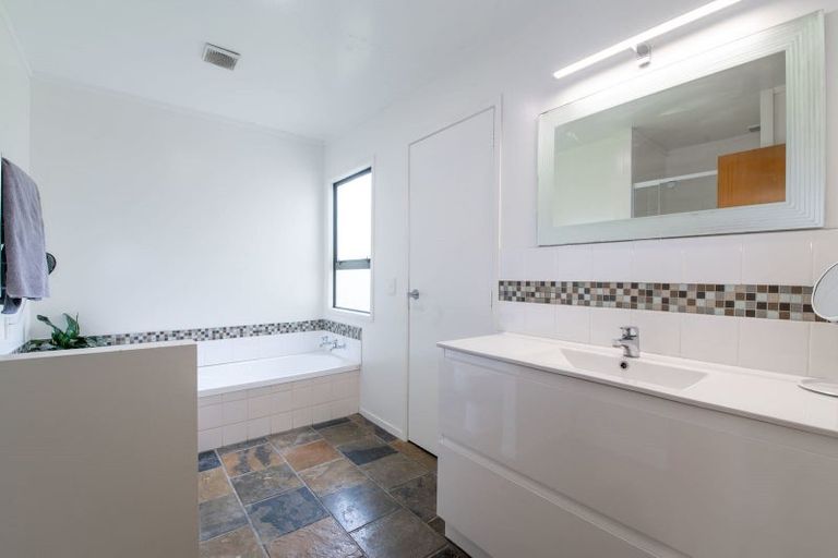 Photo of property in 21 Kahurangi Drive, Lynmore, Rotorua, 3010