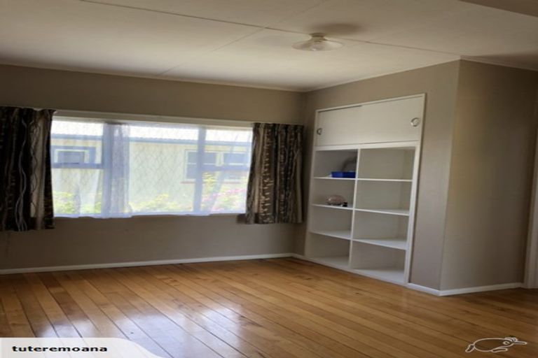 Photo of property in 72 Kent Street, Carterton, 5713