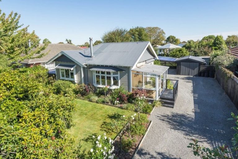 Photo of property in 35 North Parade, Richmond, Christchurch, 8013