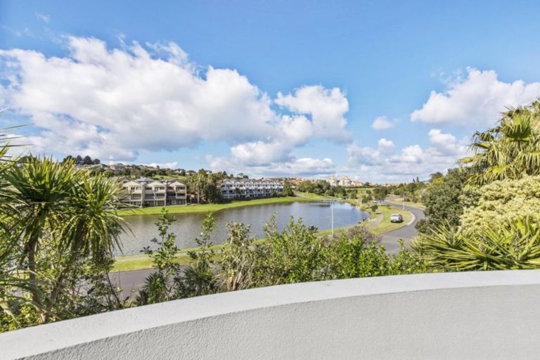 Photo of property in 2 Roseville Road, Gulf Harbour, Whangaparaoa, 0930