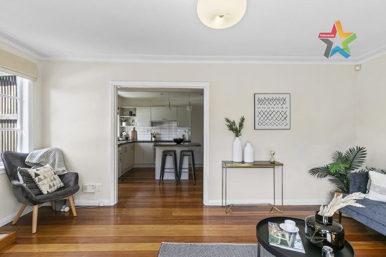 Photo of property in 12 Farnham Street, Mornington, Wellington, 6021