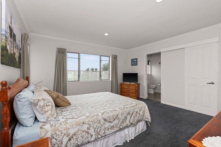 Photo of property in 16 Jacaranda Place, Greenmeadows, Napier, 4112