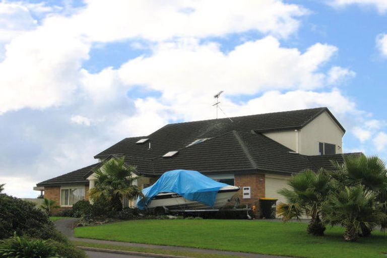 Photo of property in 2 Savoy Road, Orewa, 0931