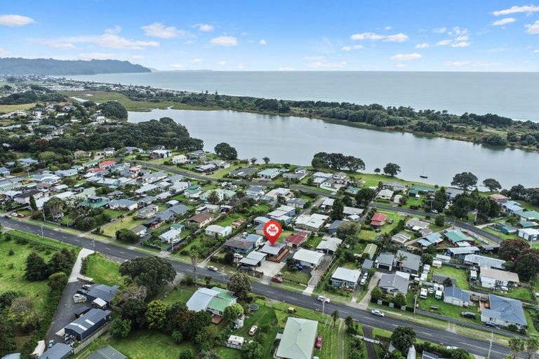 Photo of property in 18 Athenree Road, Athenree, Katikati, 3177