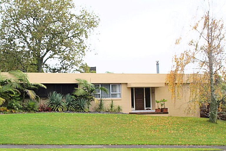Photo of property in 12 Four Trees, Cockle Bay, Auckland, 2014
