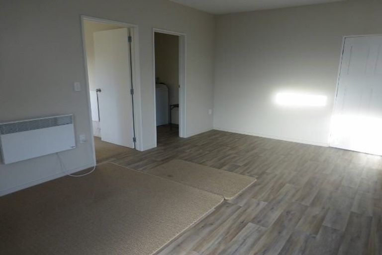 Photo of property in 4 Croziers Road, St Albans, Christchurch, 8052