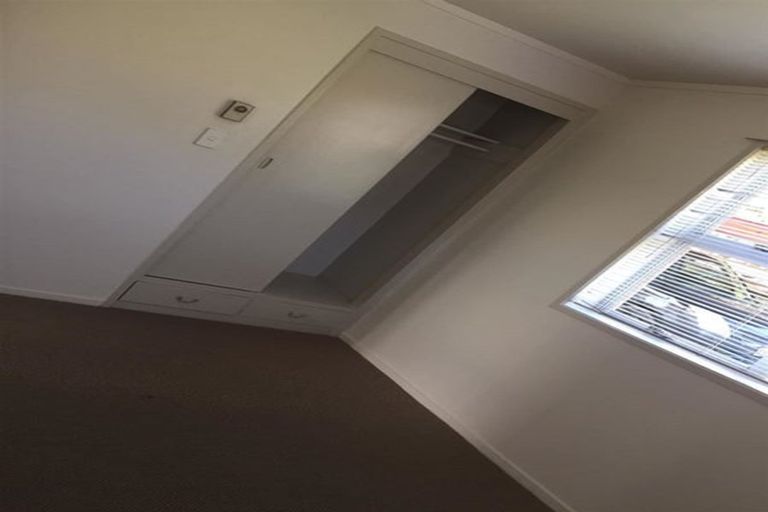 Photo of property in 2/17a Omana Road, Papatoetoe, Auckland, 2025