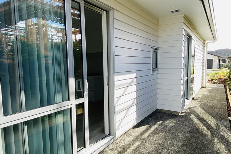 Photo of property in 9 Captain Rings Drive, Papakura, 2110